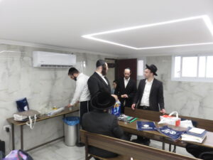 בעקבות הסנהדרין